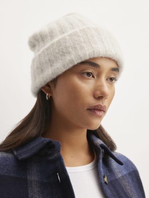 The Alpaca Beanie | Almond