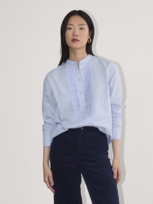The Tuxedo Shirt in Silky Cotton | Light Blue