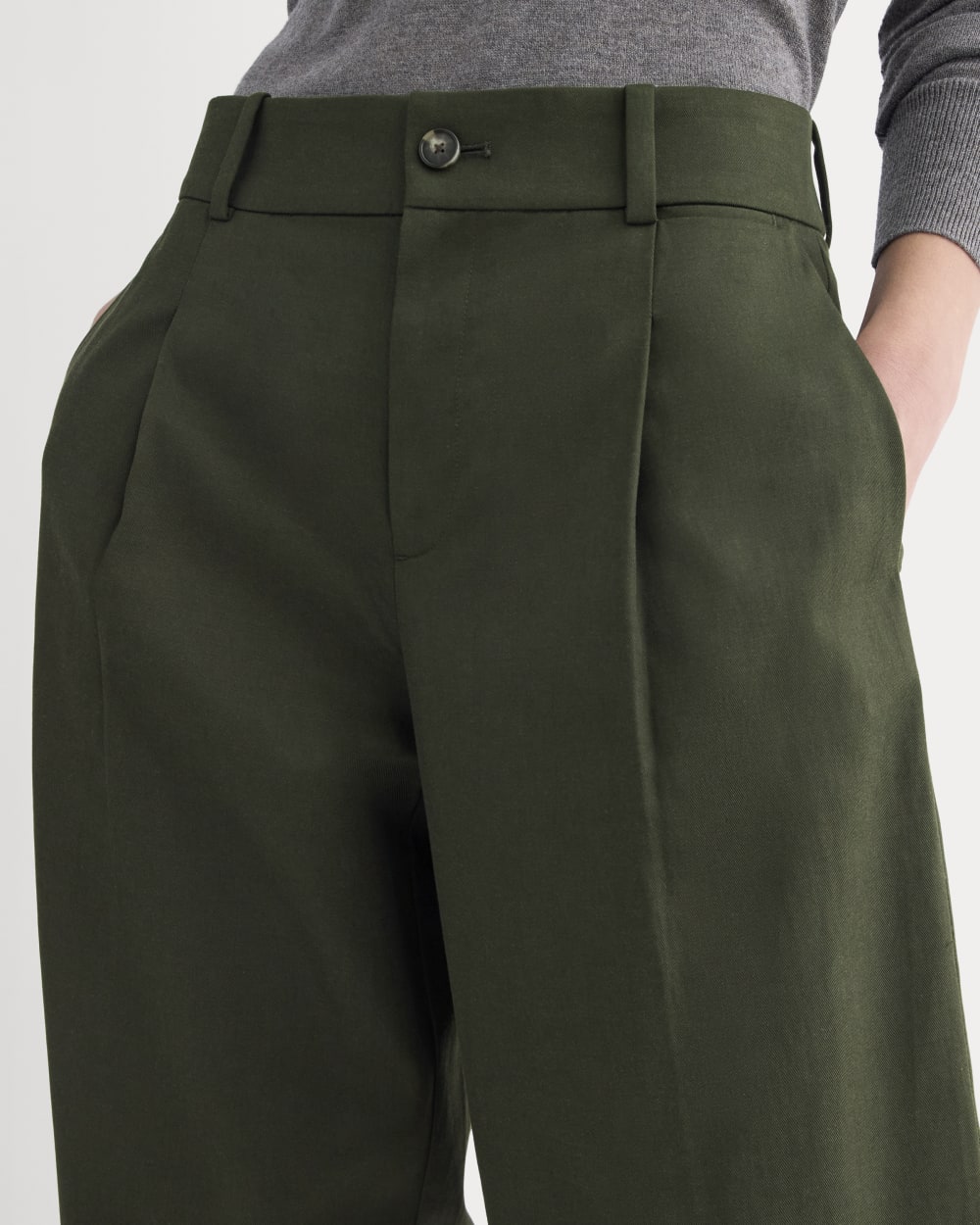 Wide-Leg Trouser in Buttersmooth | Dark Green | 32 Inseam - Image 4