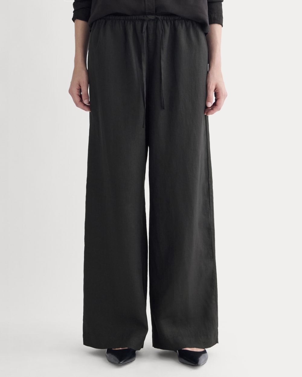 The Drawstring Pant in Linen | Black - Image 3
