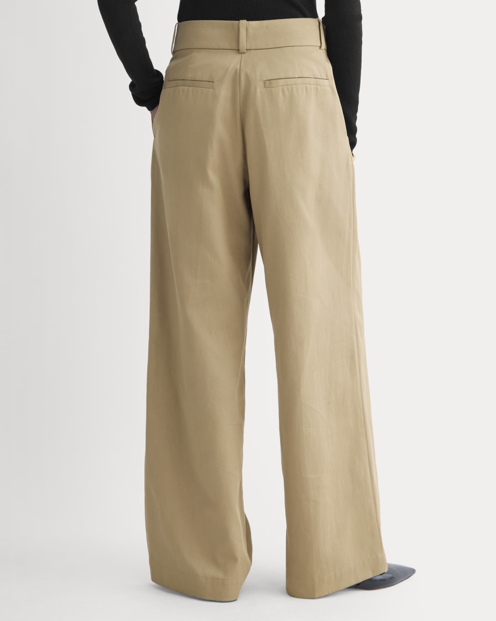 Wide-Leg Trouser in Buttersmooth | Ash Brown | 32 Inseam - Image 5