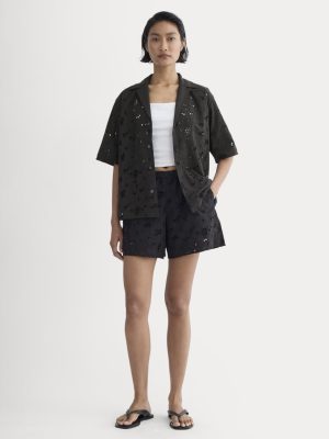 The Eyelet Pull-On Short | Black