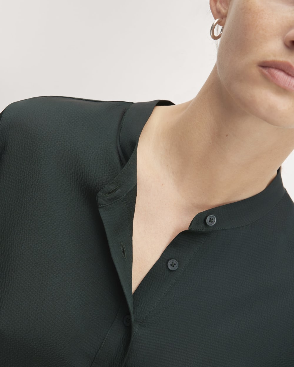 The Hammered Satin Popover Shirt | Scarab - Image 4