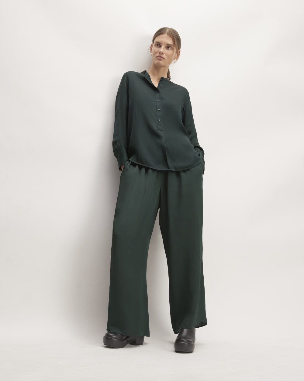 The Hammered Satin Popover Shirt | Scarab - Image 3