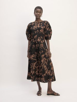 The Linen Short-Sleeve Scoop Midi Dress | Carob Brown Abstract