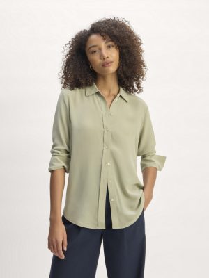 The Must-Have Shirt in Washable Silk | Seagrass