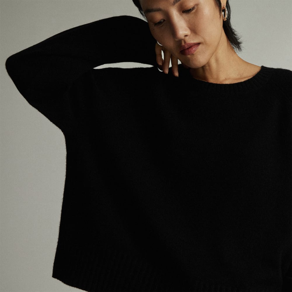 The Cashmere Boxy Crew | Black - Image 5